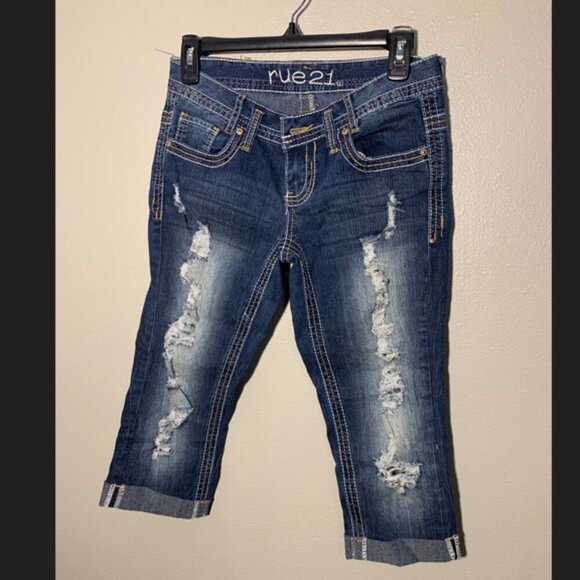 Rue 21 cropped, distressed jeans - Picture 1 of 6